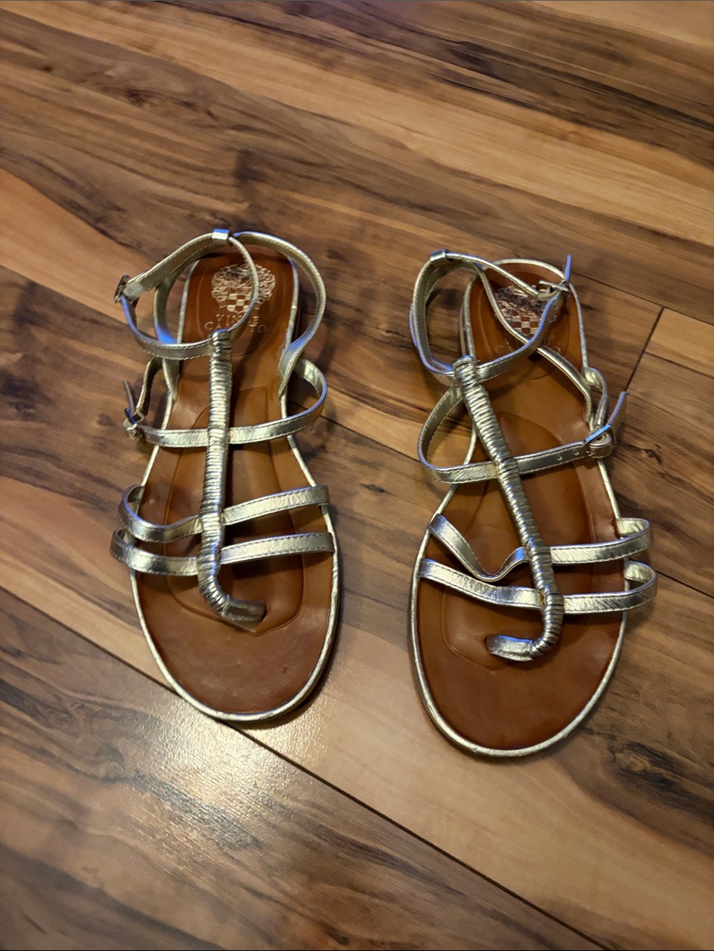 Vince Camuto Metallic Gold Strappy T-Tab Women's Sandals Size 8.5
